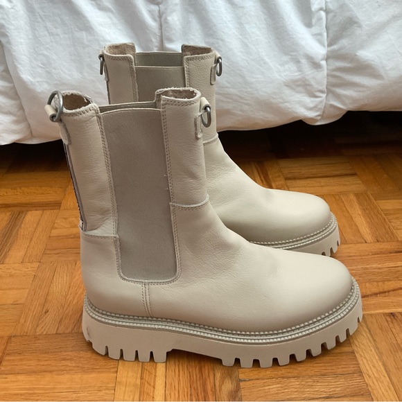 Cool army booties by Bronx. Too big for. Fit size 9.5.-10 - Picture 4 of 7